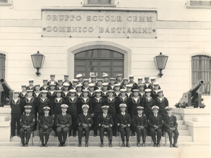 Scuole fine corso1970 .jpg